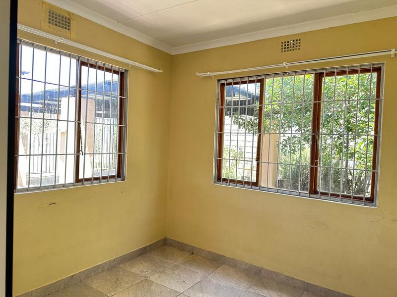 6 Bedroom Property for Sale in Mthata Eastern Cape